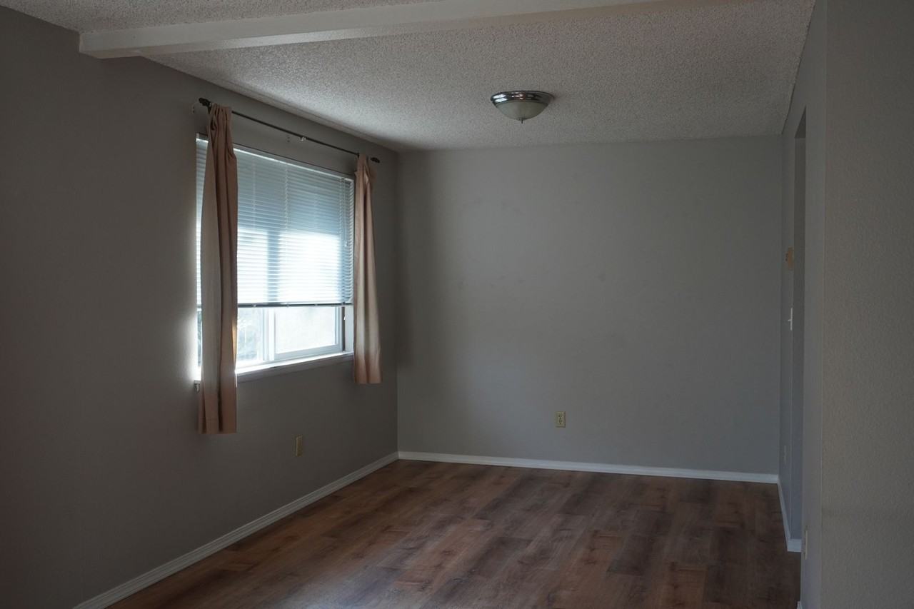 1307 Nw 119th St - Photo 4 of 22