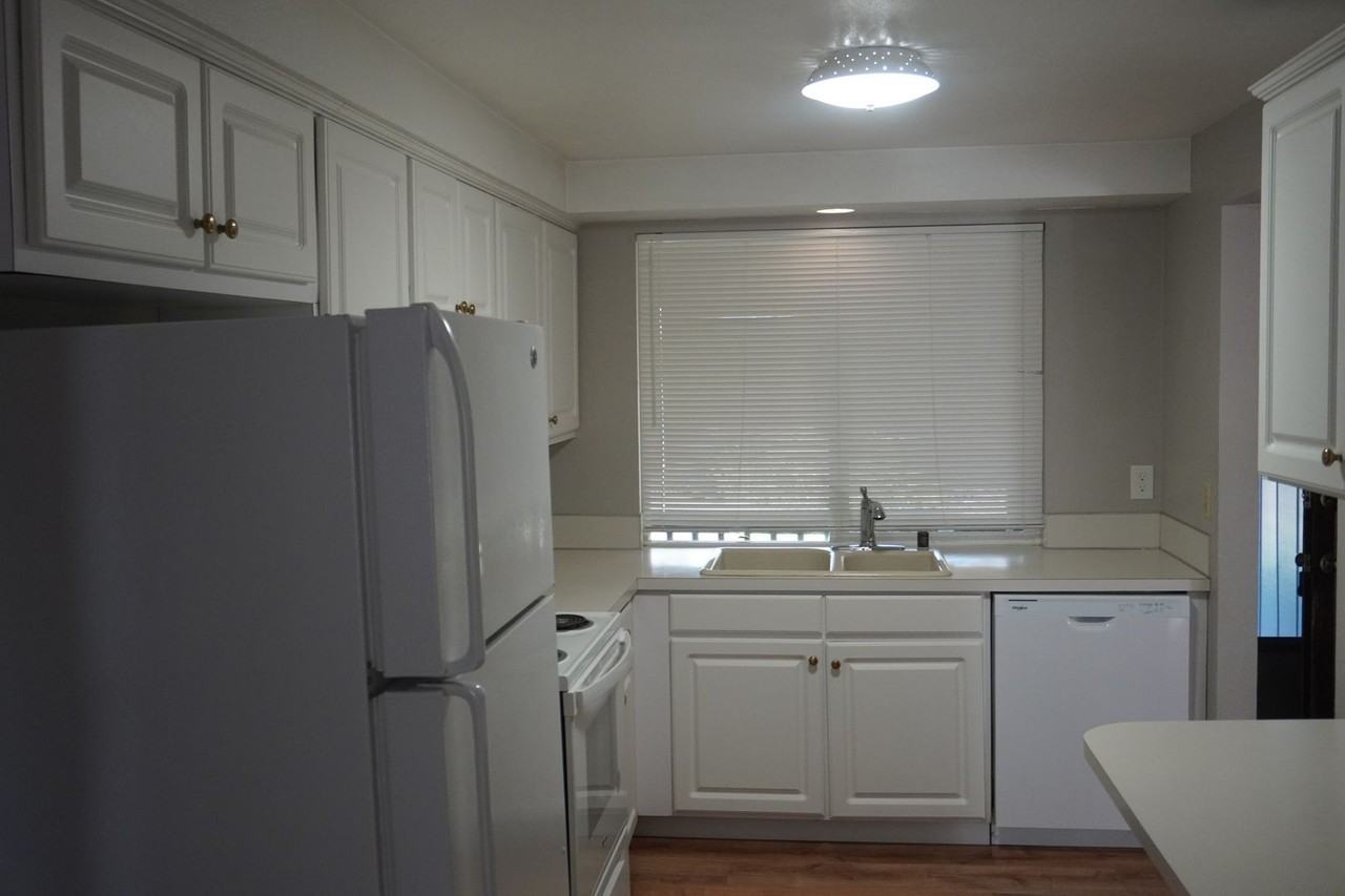 1307 Nw 119th St - Photo 5 of 22