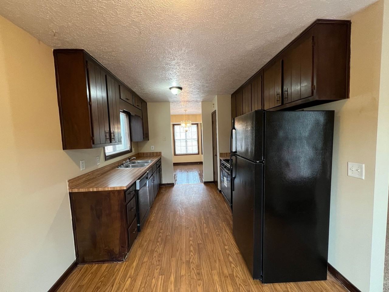 2332 Goodwood Dr Sw - Photo 6 of 17