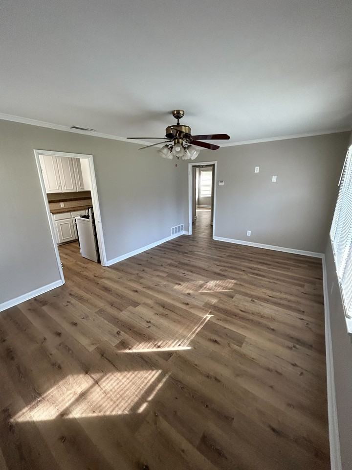 1723 Crouson St #1 - Photo 2 of 8