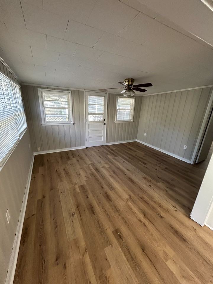 1723 Crouson St #1 - Photo 4 of 8