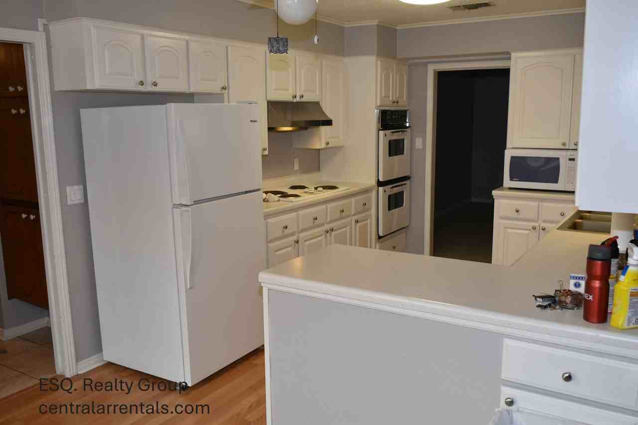 4512 Somers Ave #1 - Photo 6 of 22