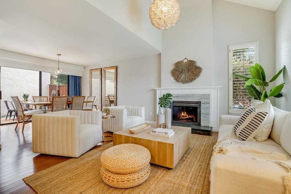 402 Hogarth Ter #1 - Photo 2 of 17