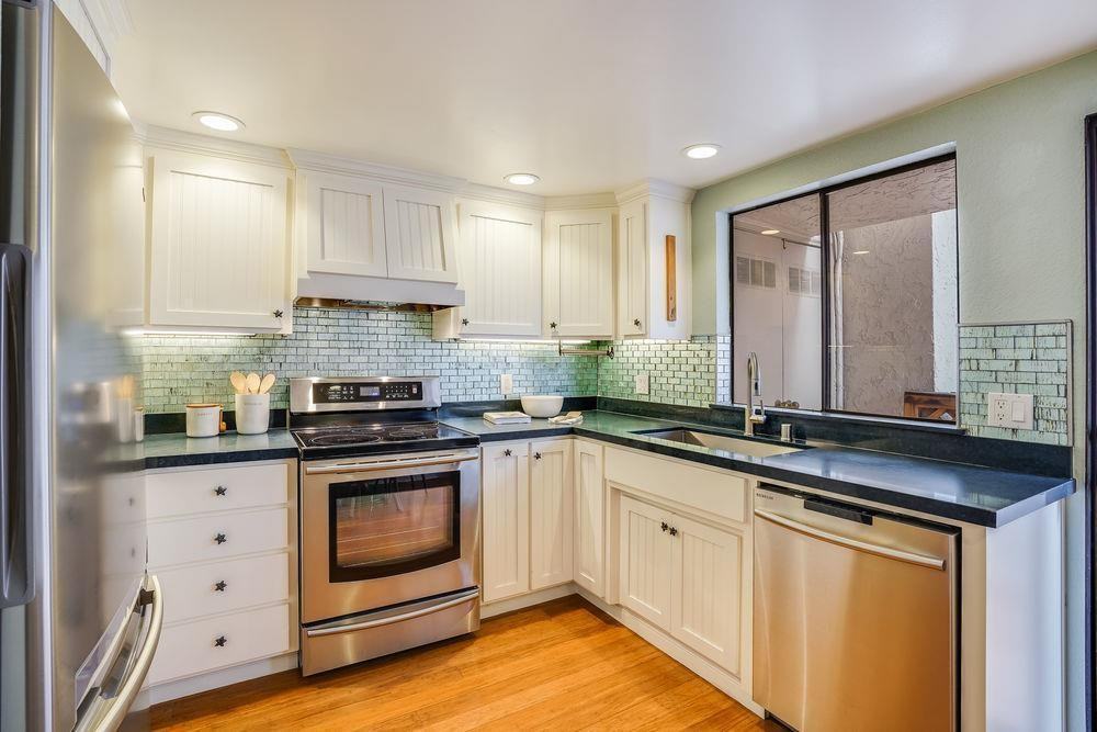 402 Hogarth Ter #1 - Photo 4 of 17