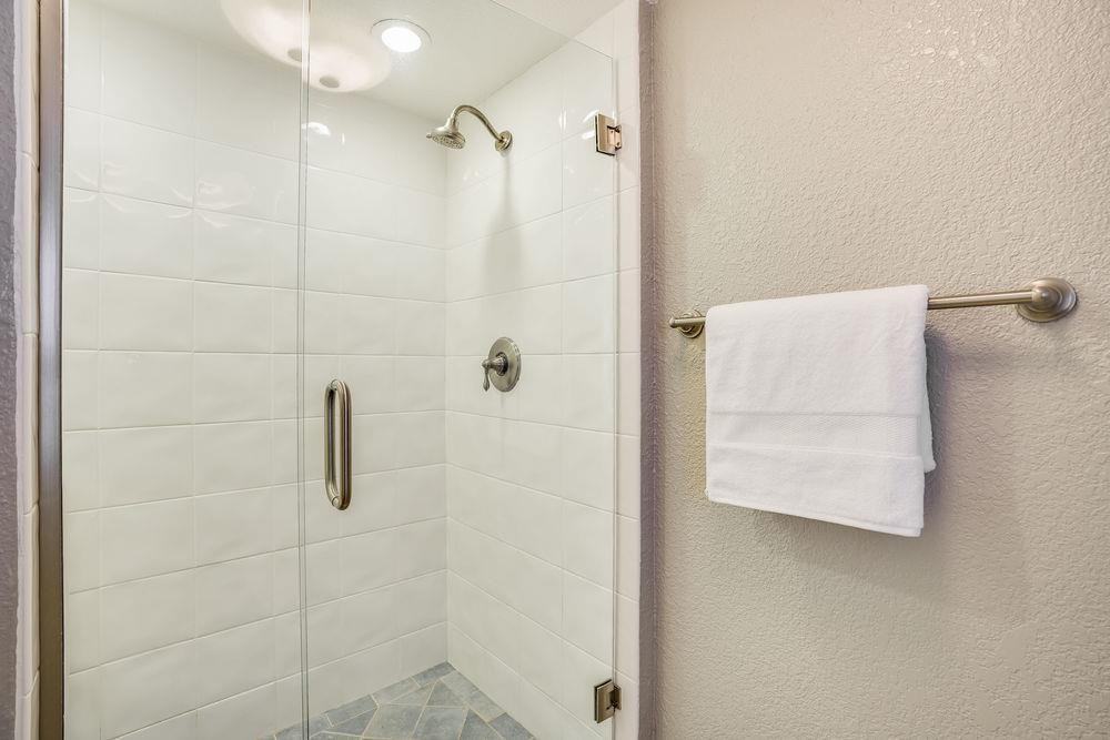 402 Hogarth Ter #1 - Photo 7 of 17