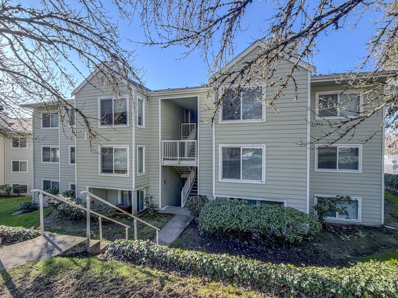 975 Aberdeen Ave Ne #H202