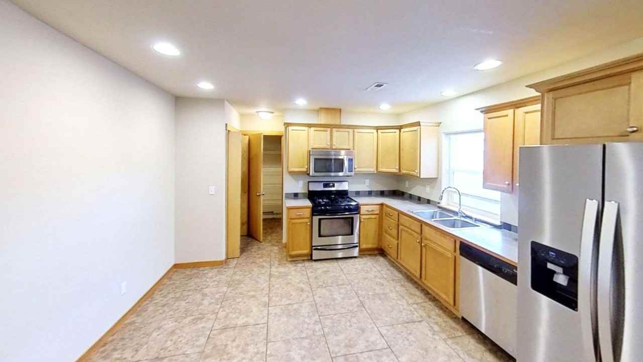 1954-56 Willard Street - Photo 2 of 19