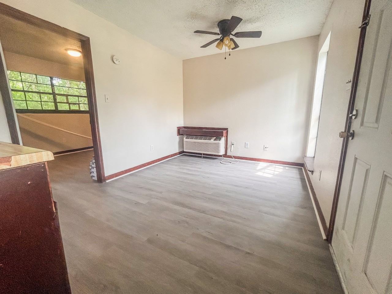 202 Rue Royale #B - Photo 2 of 8