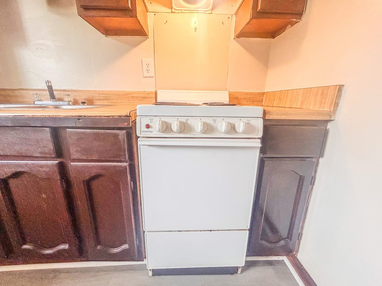 202 Rue Royale #B - Photo 5 of 8