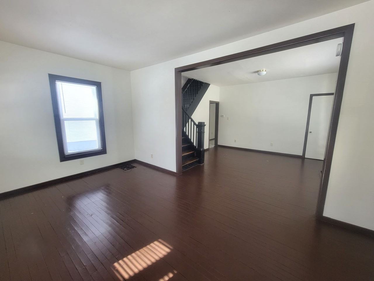 410 Congress St - Photo 2 of 11