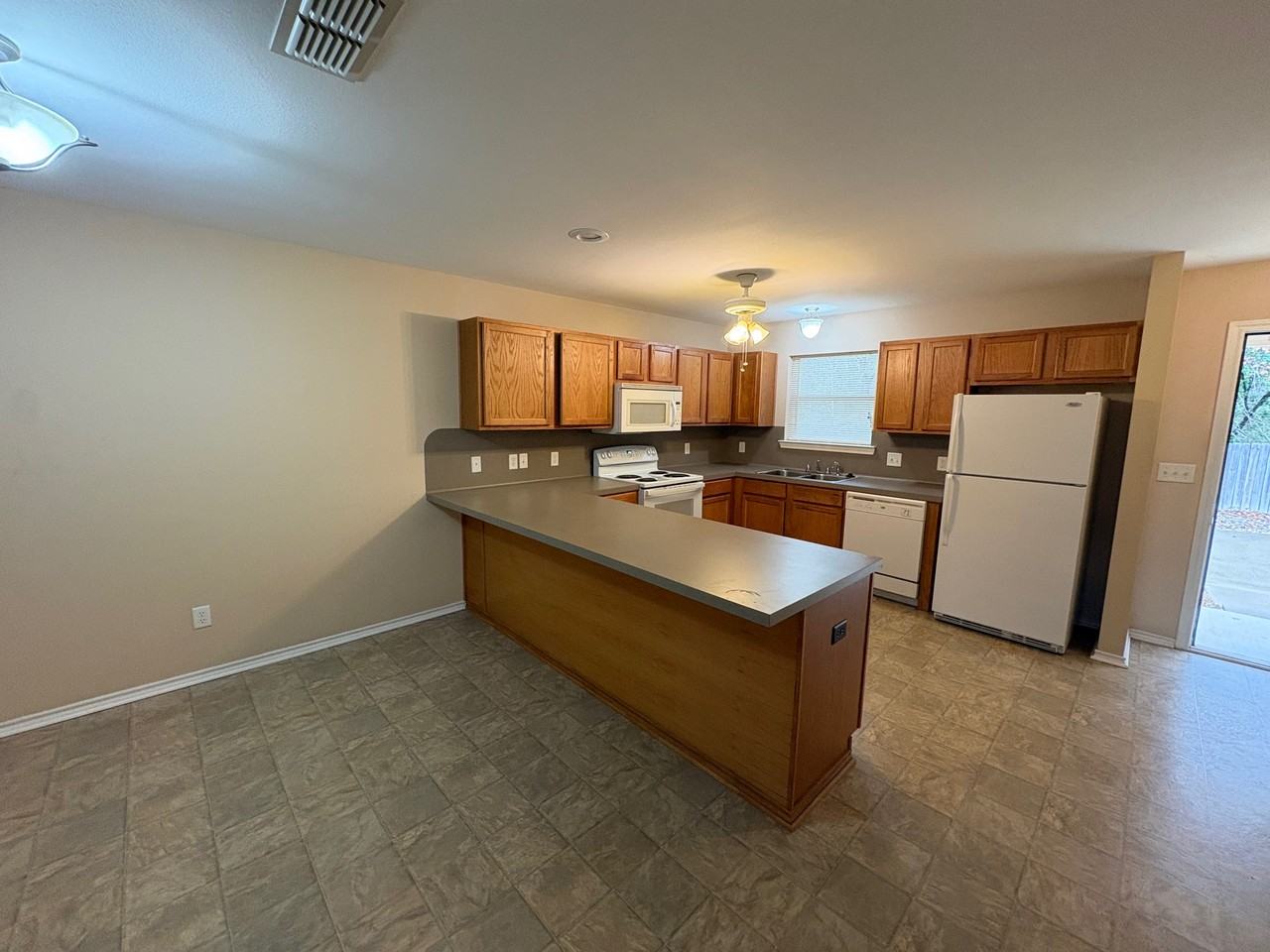 17448 Fm 2493 #2 - Photo 2 of 14