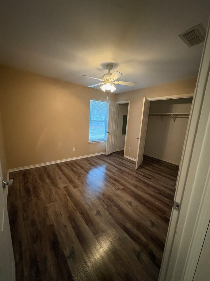 17448 Fm 2493 #2 - Photo 6 of 14