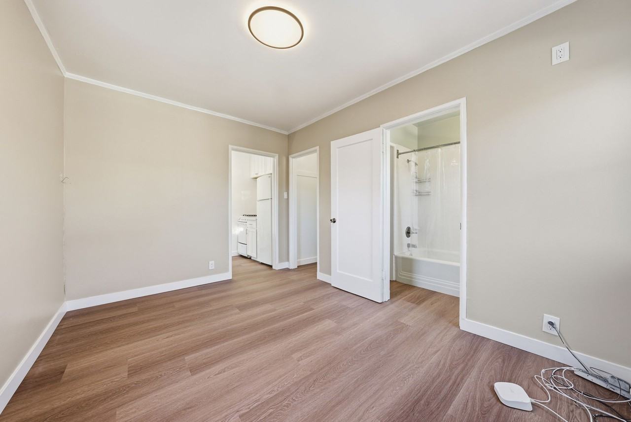 1829 Berkeley WayUnit F #1829F - Photo 3 of 15