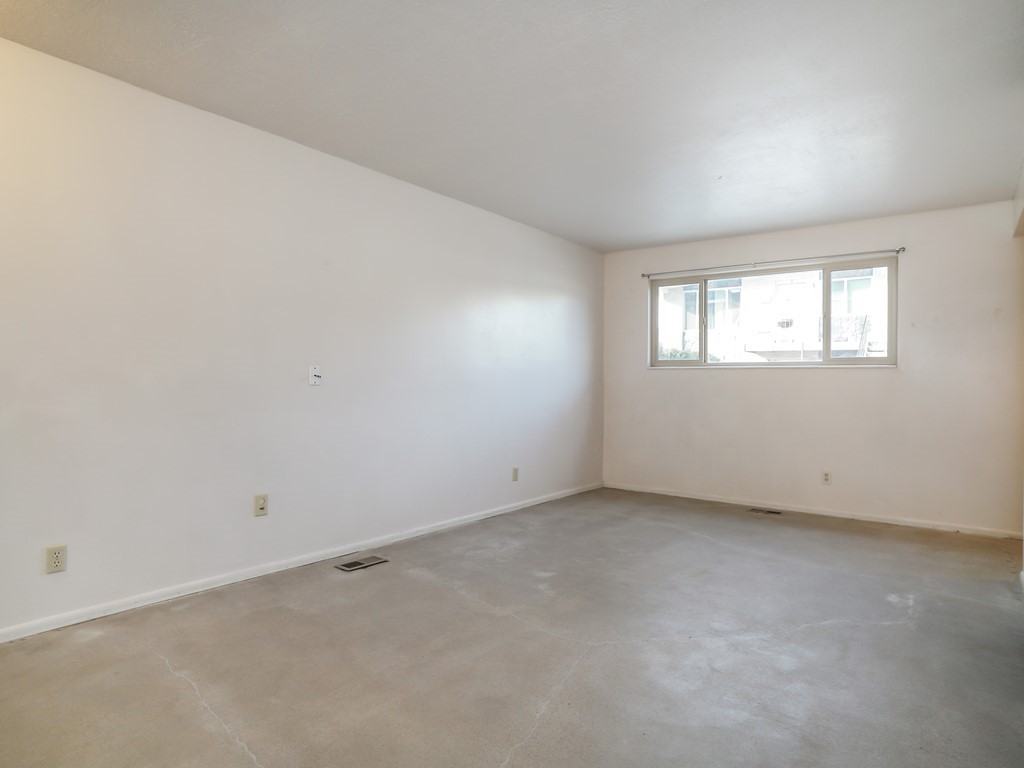 2340 Adams Ave #2 - Photo 4 of 14