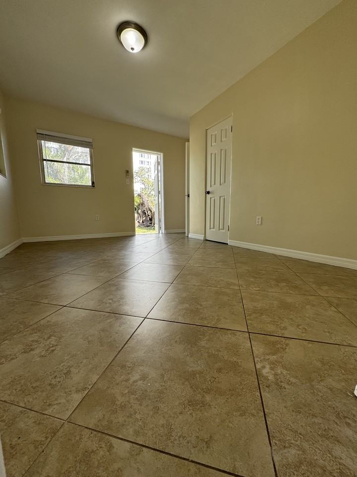 1604 8th Ave W #1 - Photo 7 of 12