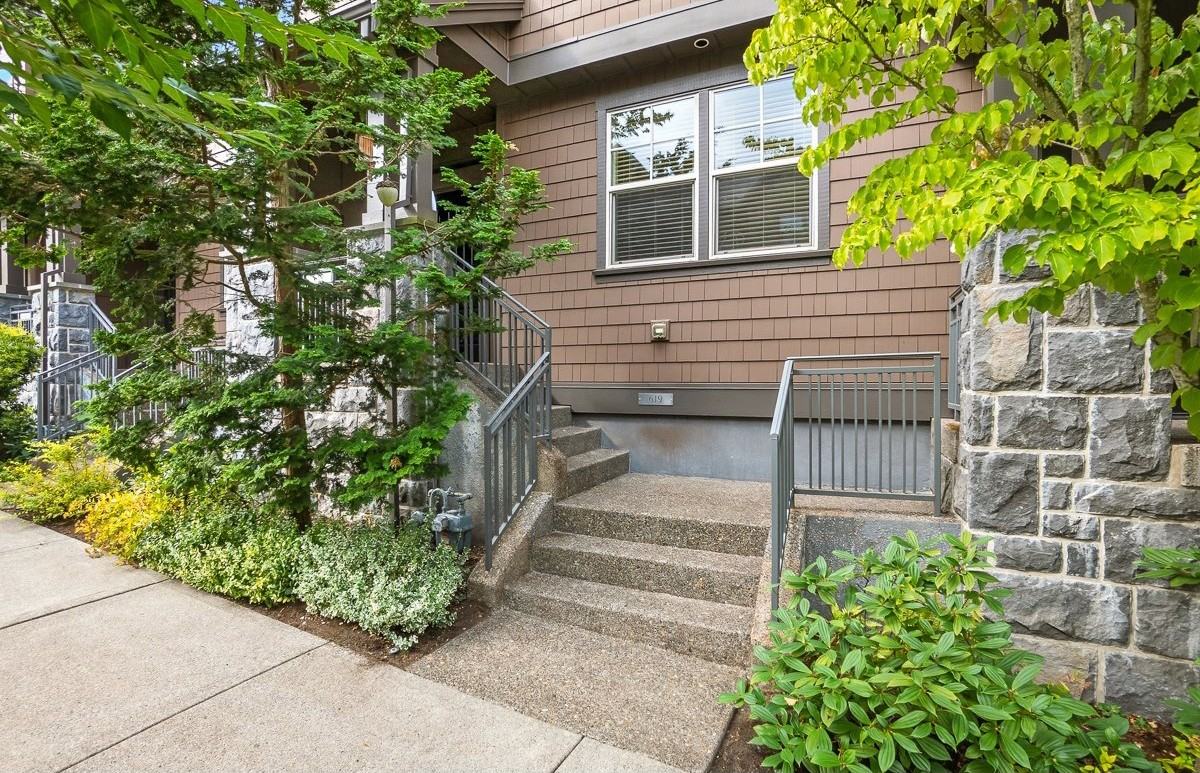 619 Sw Foresta Ter #1 - Photo 3 of 50