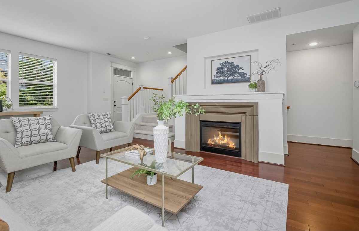 619 Sw Foresta Ter #1 - Photo 4 of 50