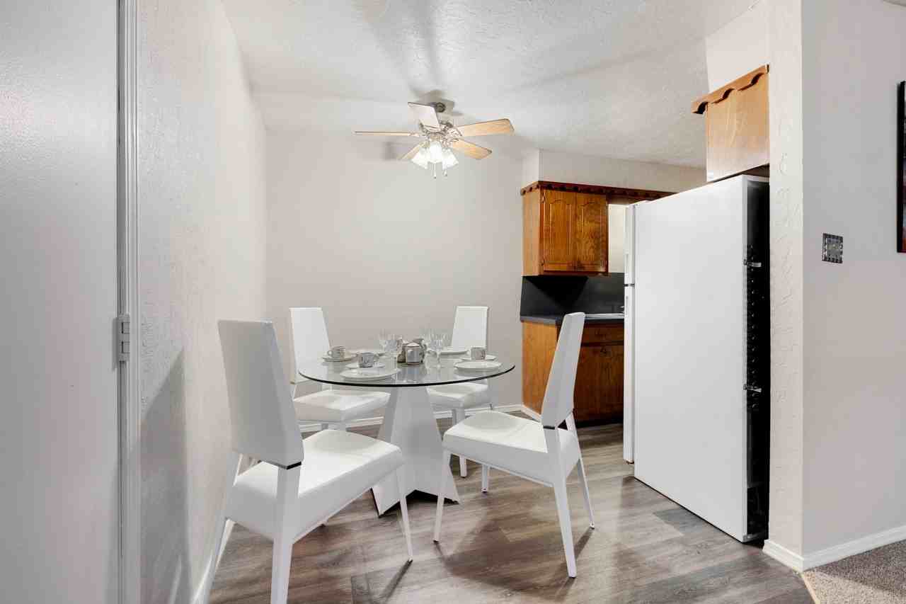 Regency Apartments - Photo 3 of 28