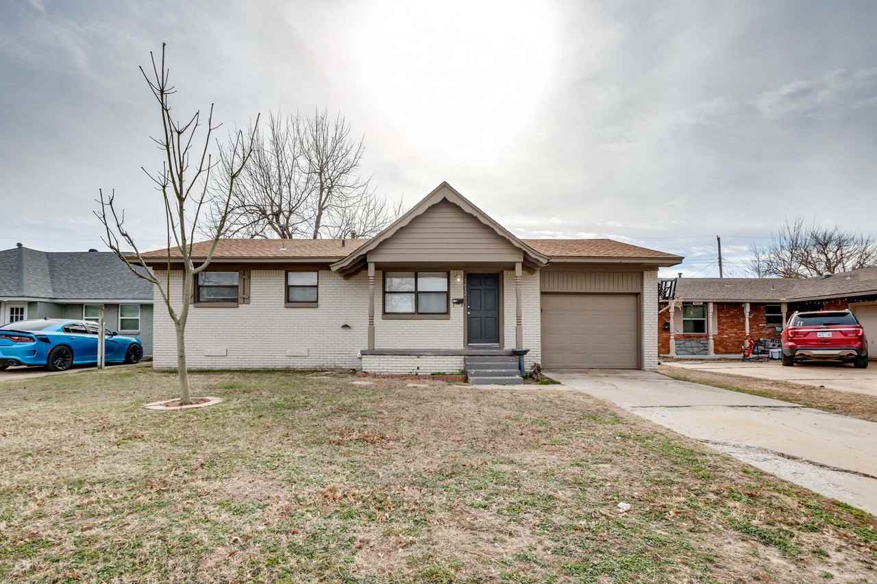 1432 Sw 61st Ter - Photo 2 of 41