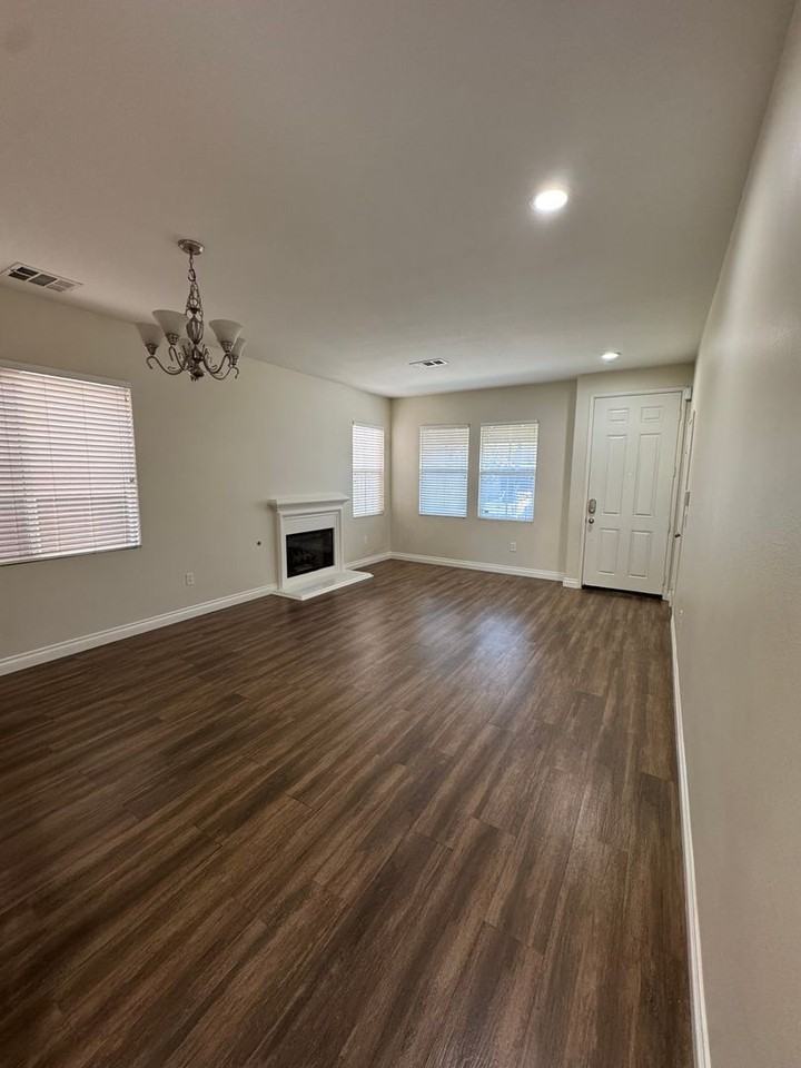 67 Calle Cataluna - Photo 3 of 38