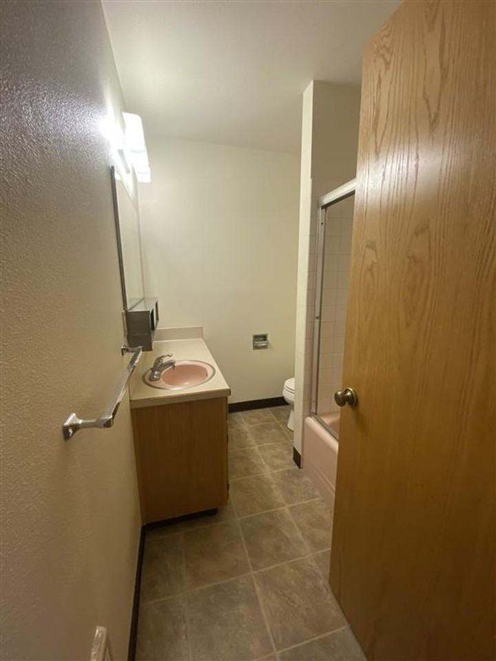 Tabor West Apartments - Photo 6 of 16