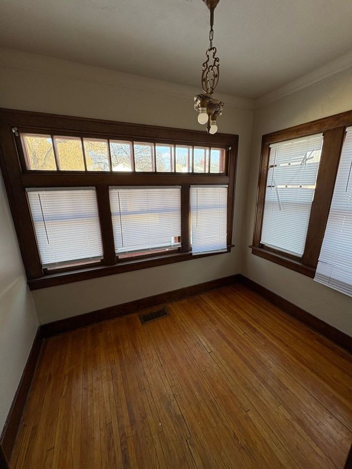 617 Lake St - Photo 5 of 21