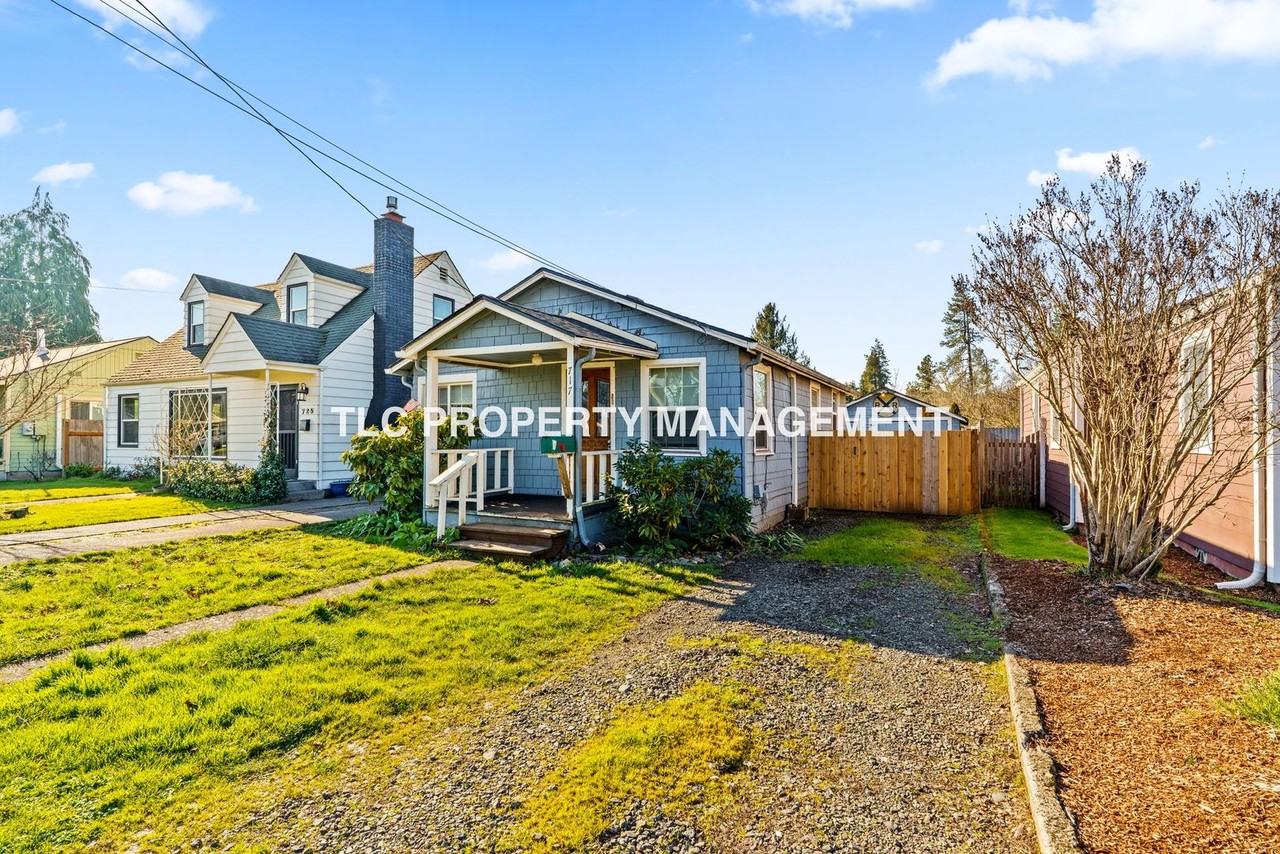 717 S 2nd St - Photo 2 of 21