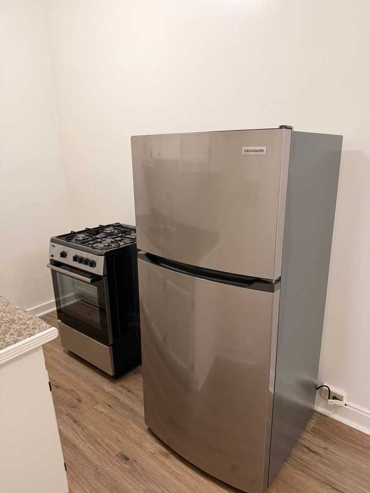 222-1716 N EDGEMONT ST - Photo 6 of 21