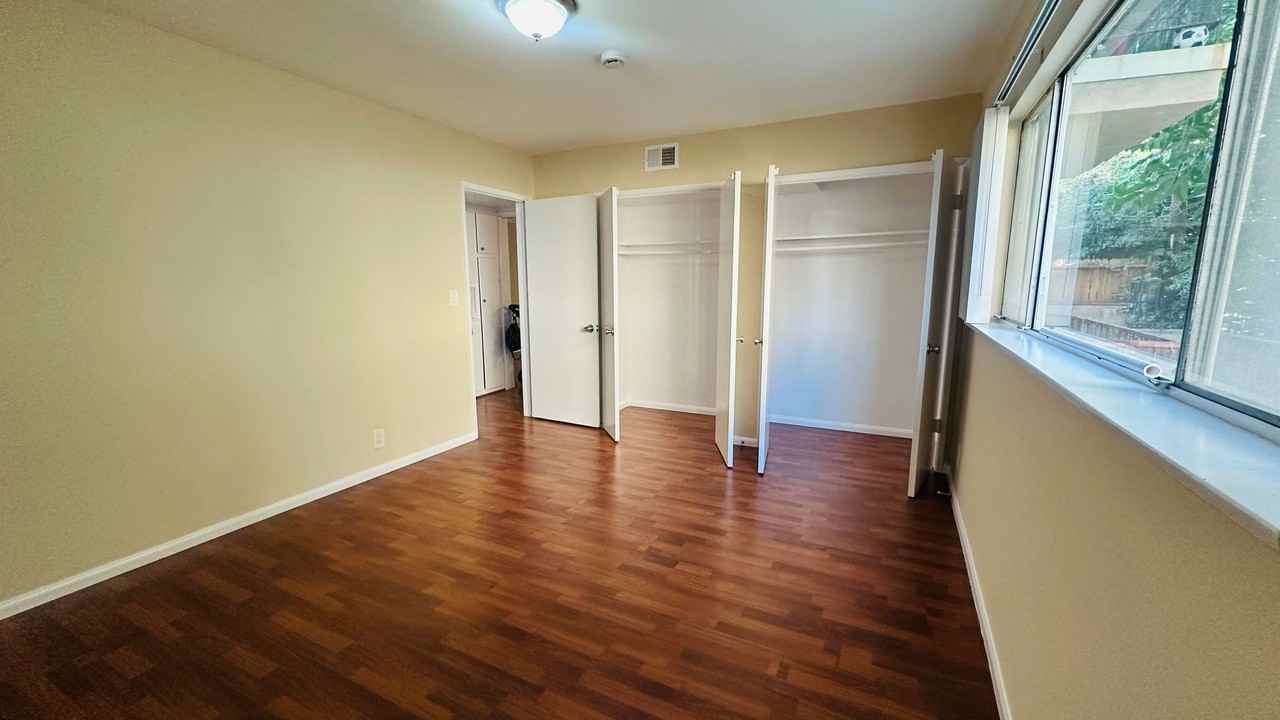 1416 N Martel Ave. - Photo 6 of 11