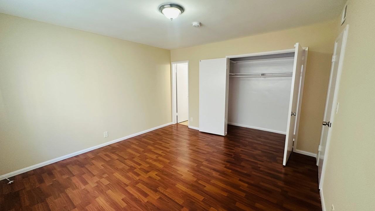 1416 N Martel Ave. - Photo 7 of 11