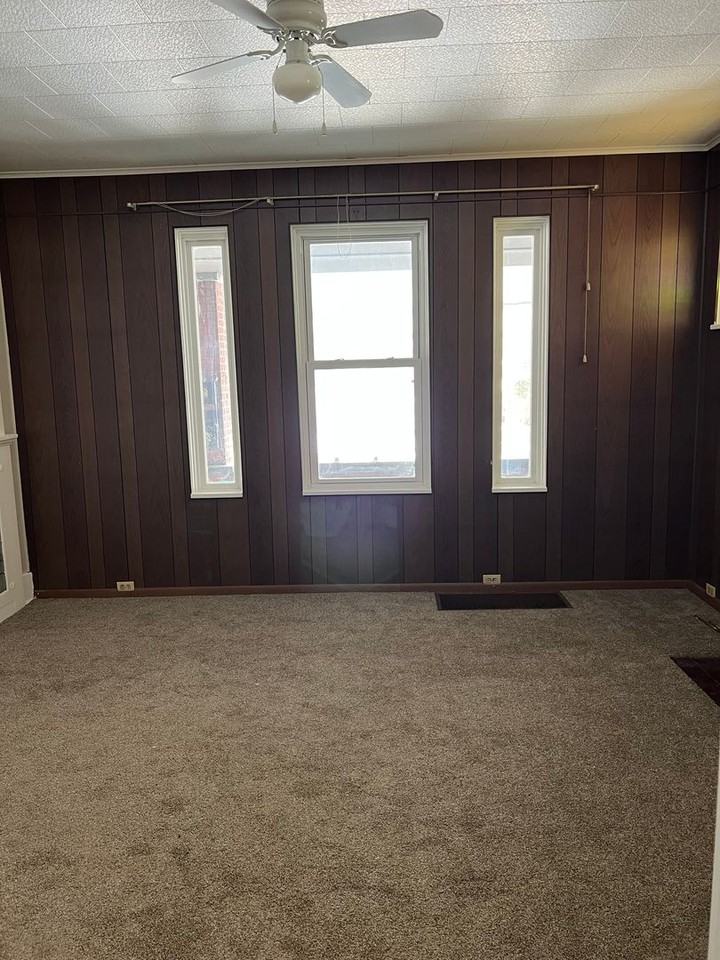 705 Short St - Photo 4 of 18