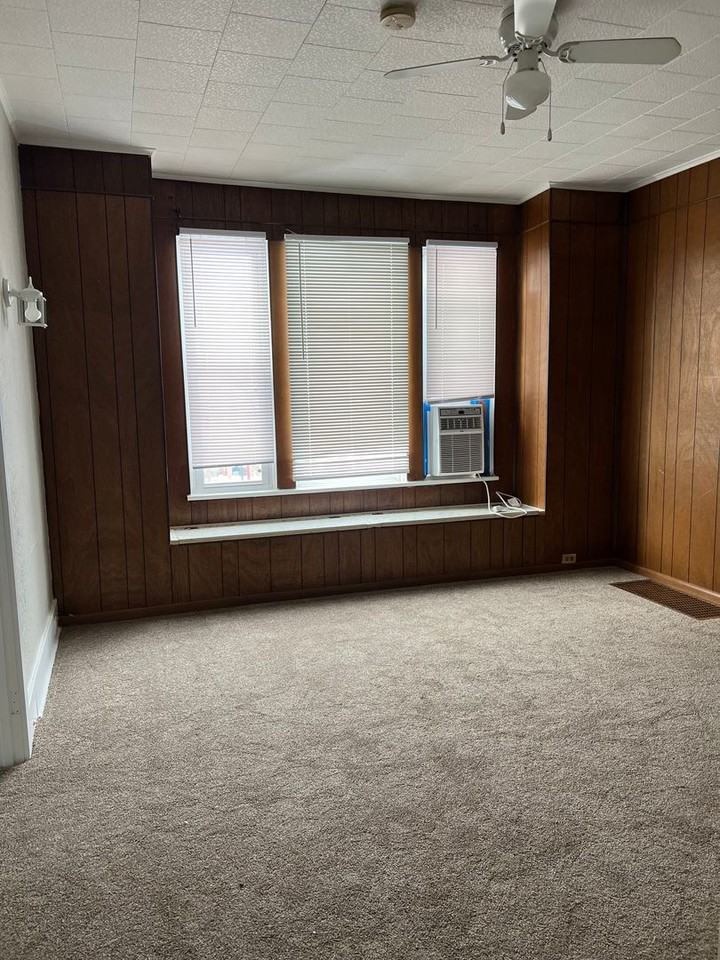 705 Short St - Photo 5 of 18