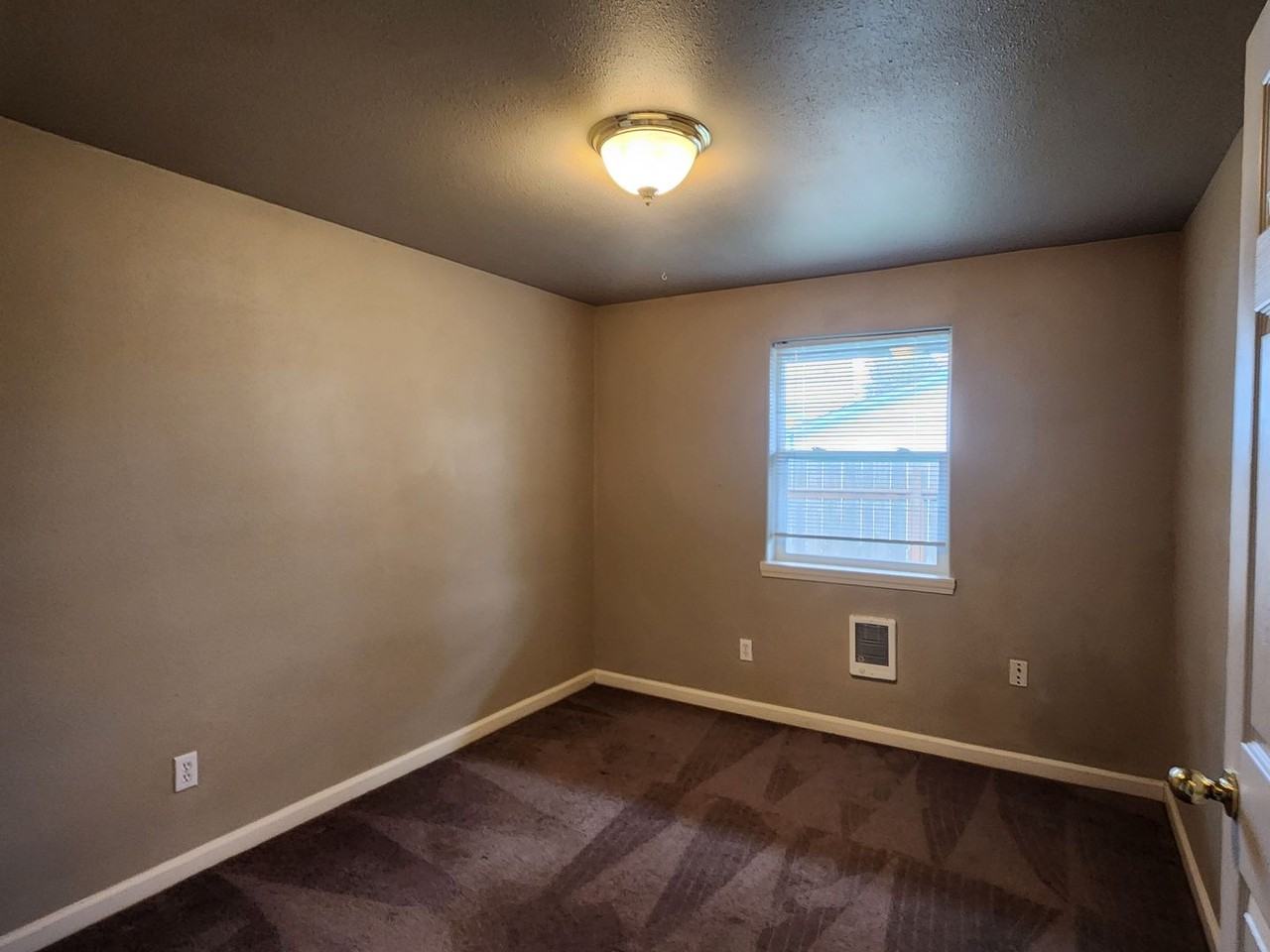 204 N Harrison St - Photo 6 of 26