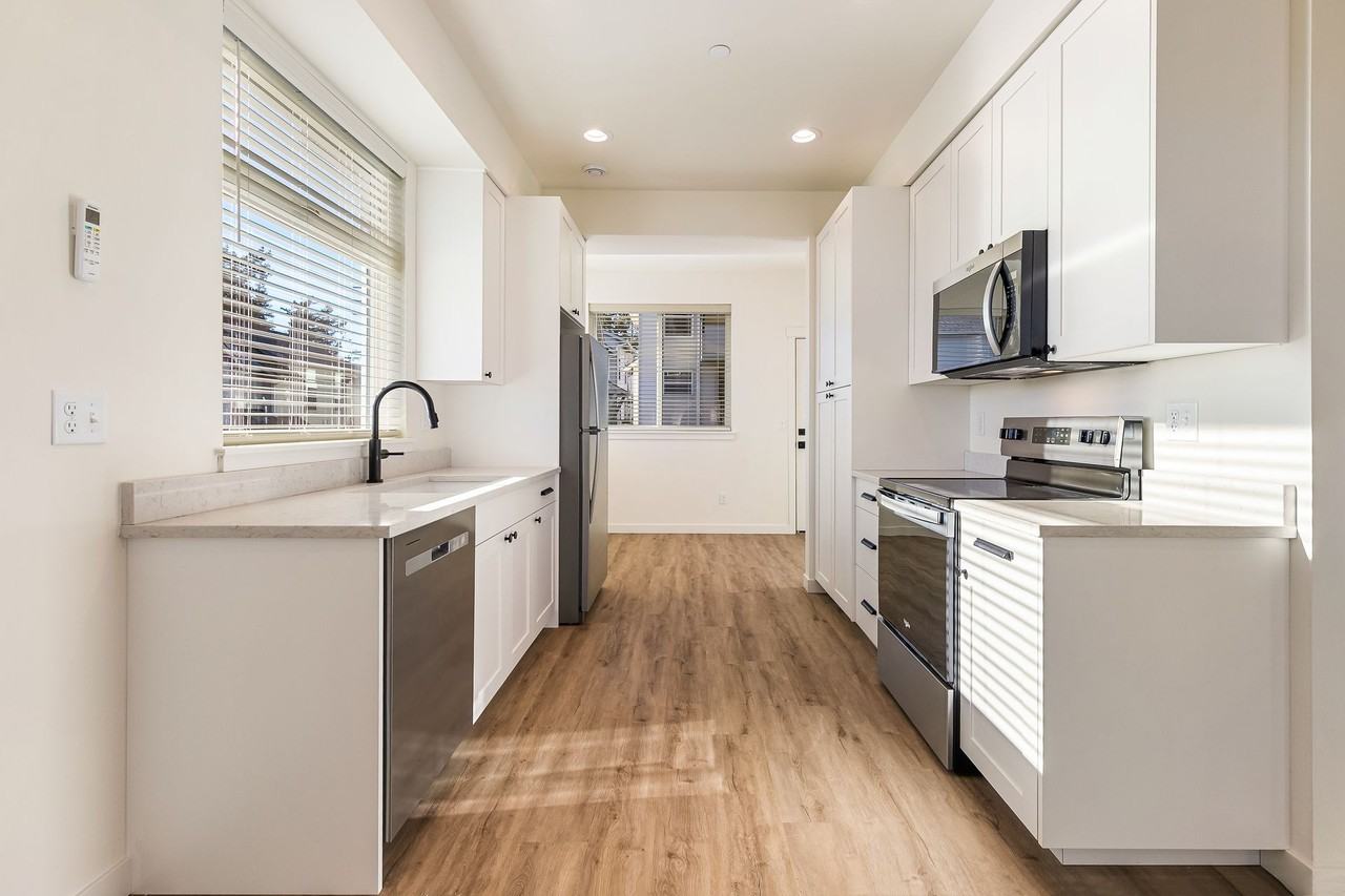 New Construction Luxury Townhomes - Photo 2 of 5