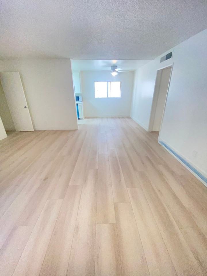 BUR - 14942 Burbank Blvd - Photo 2 of 11