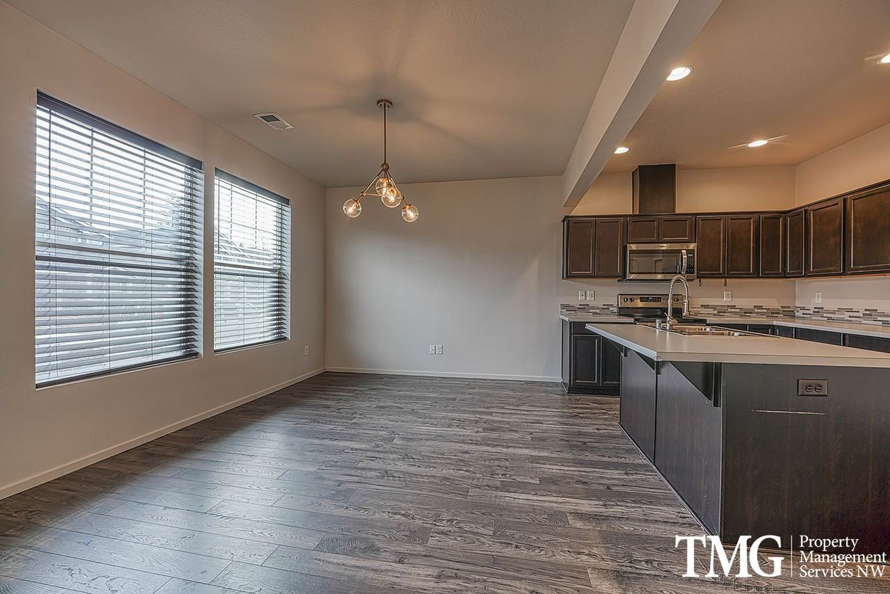 712 Ne 138th Pl - Photo 3 of 28