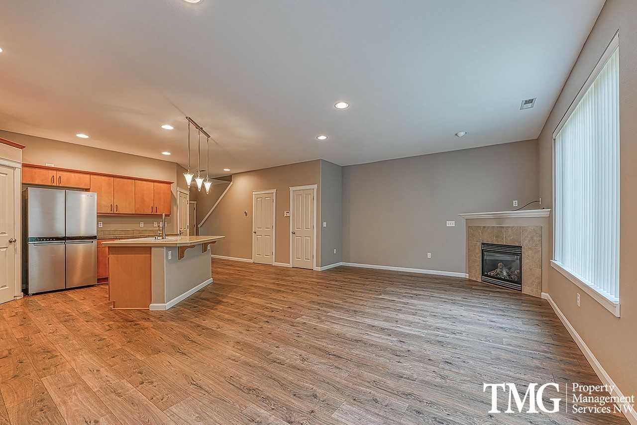 2202 Ne 140th St - Photo 2 of 27