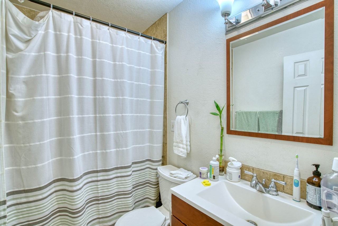 1725 7th St. - Photo 3 of 17