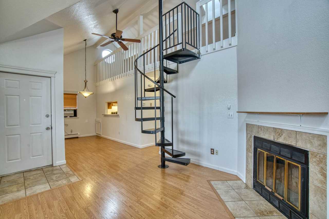 1725 7th St. - Photo 5 of 17