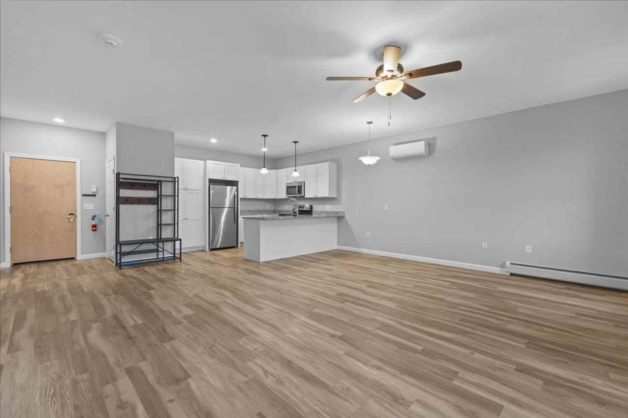 323 Connor Way - Photo 2 of 38