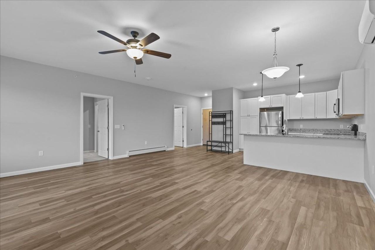 323 Connor Way - Photo 3 of 38