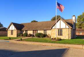 featured image of 4301 S 6th St