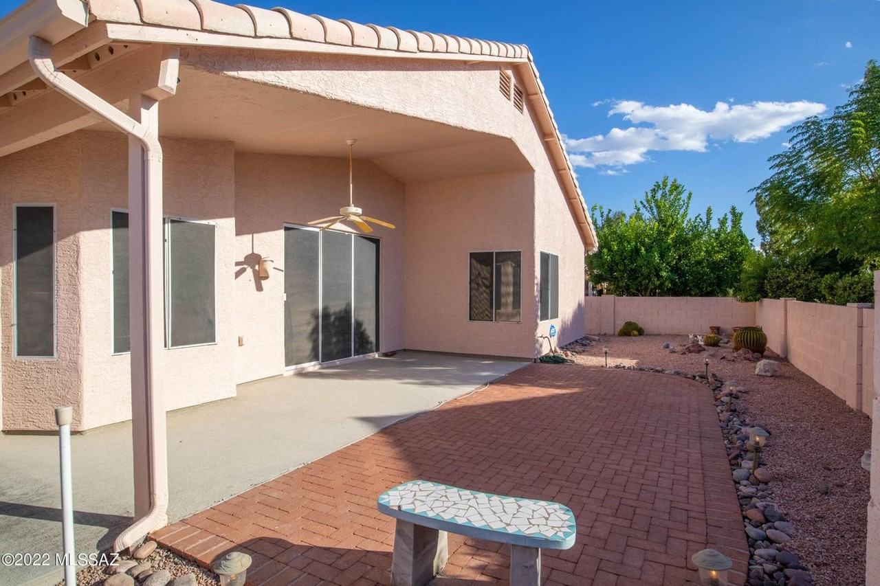 5225 N Windriver Pl - Photo 7 of 19