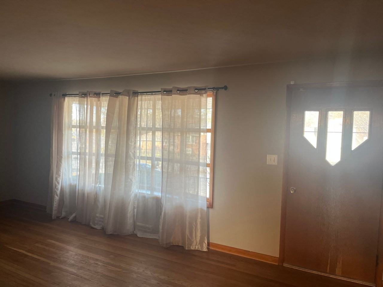 2006 White St - Photo 4 of 31