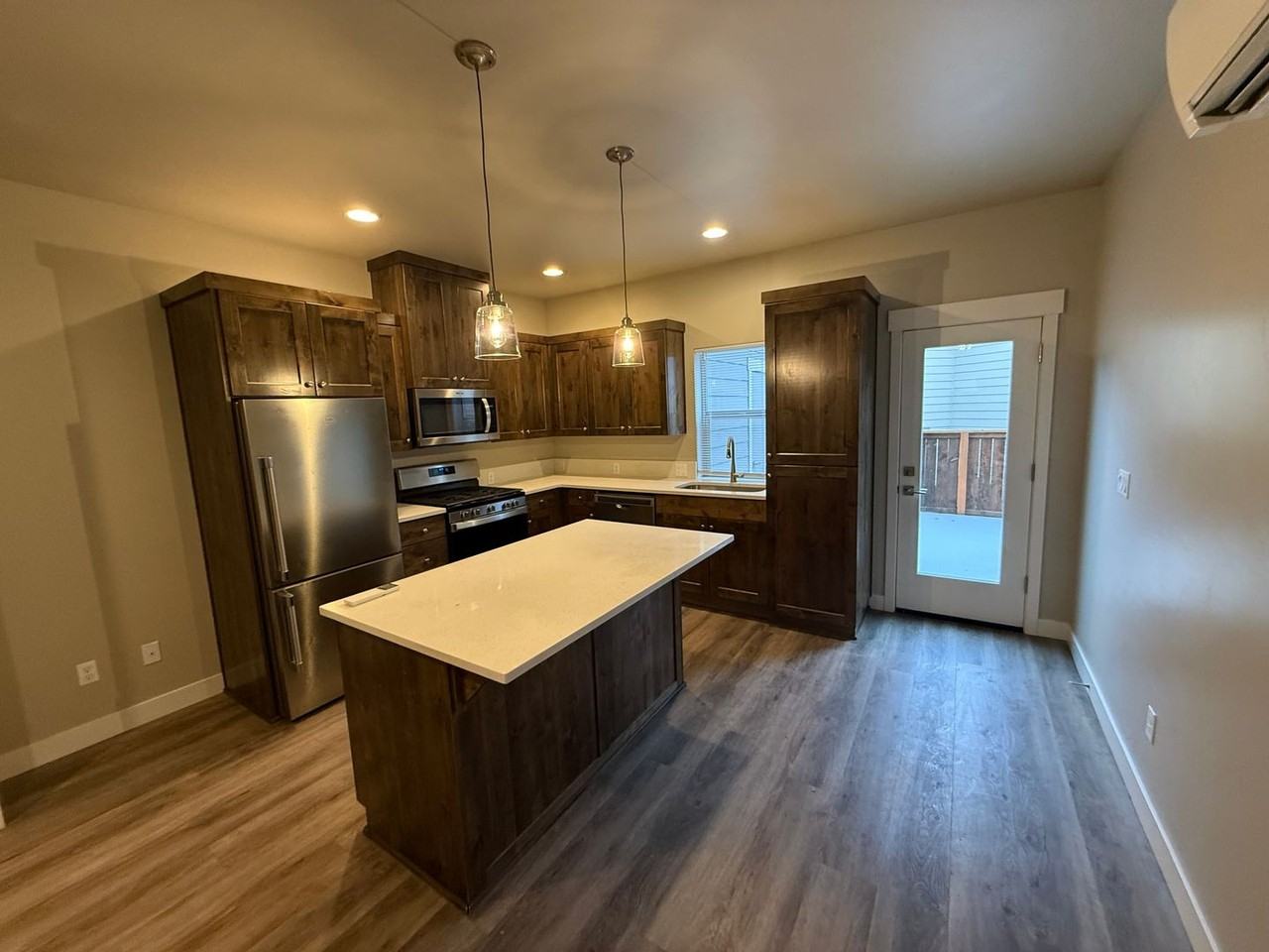 20124 Reed Ln - Photo 5 of 18