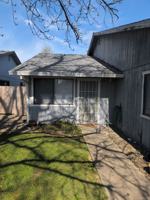 featured image of 2824 Iris St