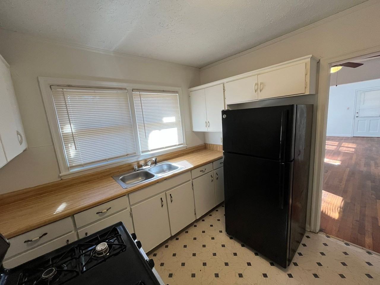 4017 Trask Dr - Photo 5 of 20