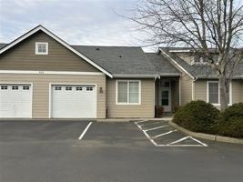 featured image of 923 Aaron Dr