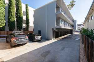 featured image of 232 N 3rd St