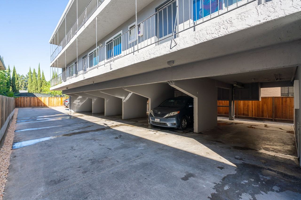 Third 232 N - Photo 2 of 8